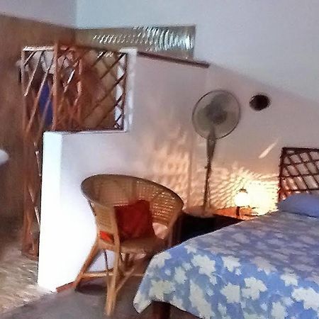 Coco Bay Guest House Anse Volbert Village Exterior foto